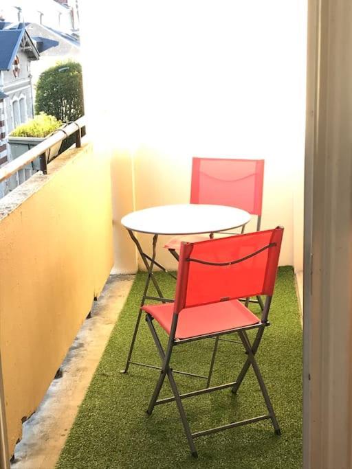 Le Voltaire -2 Chambres- 70M2- Hypercentre-Parking-Wifi Fibre- Nouvelle Literie Tarbes Exteriör bild