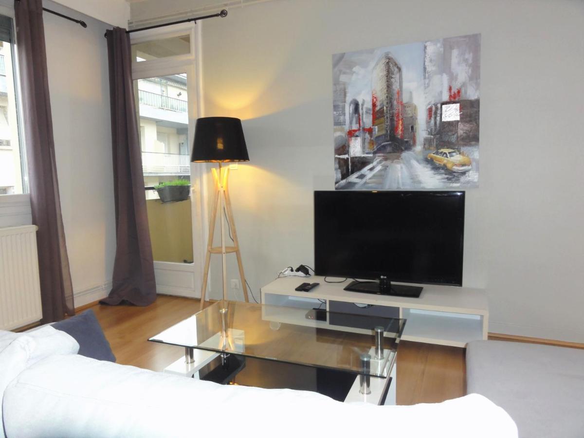 Le Voltaire -2 Chambres- 70M2- Hypercentre-Parking-Wifi Fibre- Nouvelle Literie Tarbes Exteriör bild